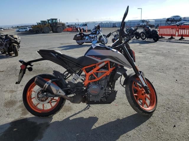 2022 KTM 390 Duke