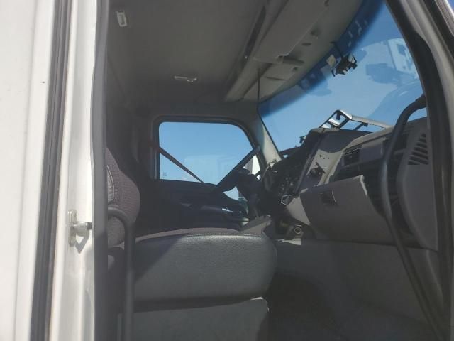 2017 Kenworth T680 Semi Truck