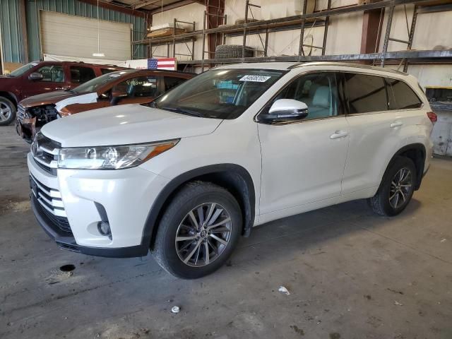 2017 Toyota Highlander SE