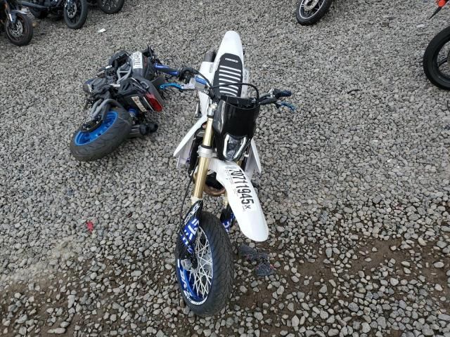 2014 Suzuki DR-Z400 SM