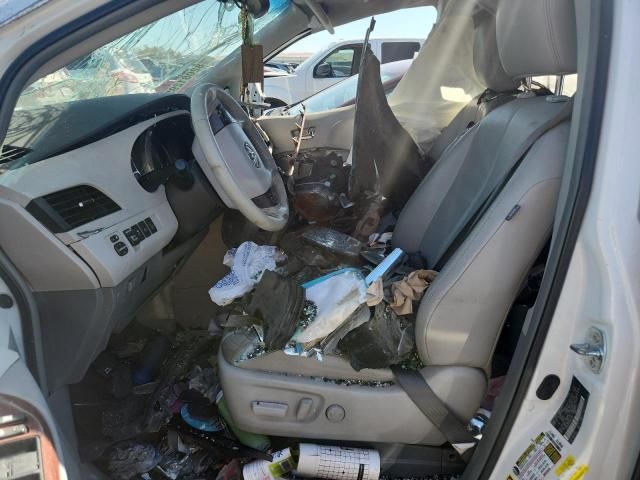 2013 Toyota Sienna XLE
