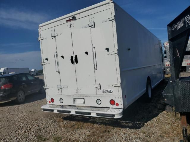 2013 Ford F59