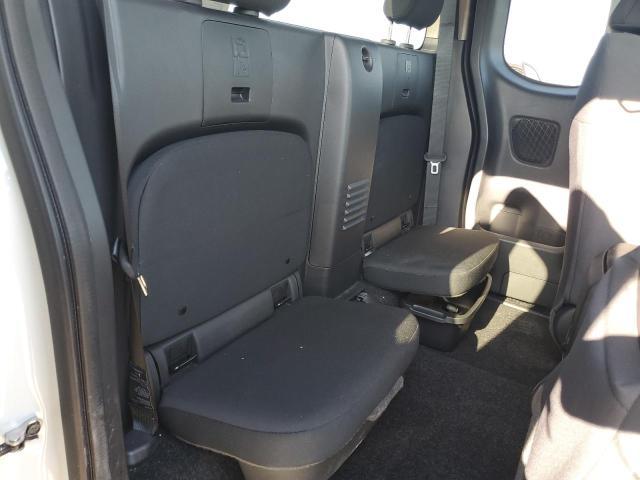 2025 Nissan Frontier s