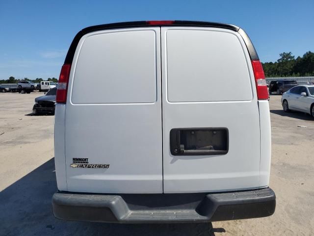 2022 Chevrolet Express G2500