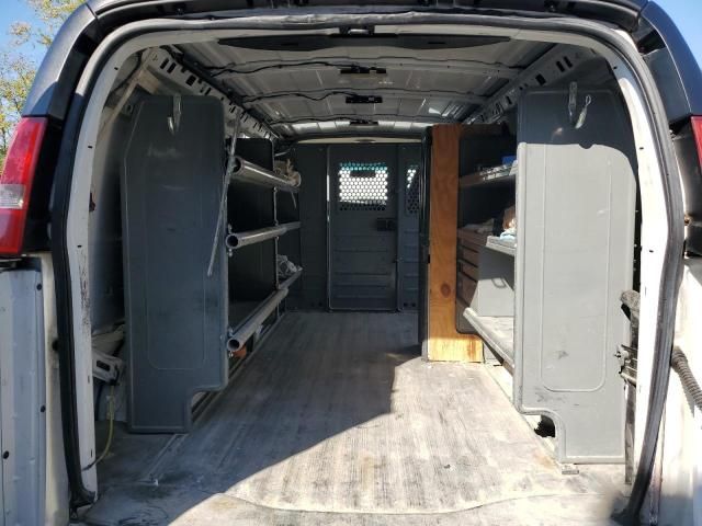2015 Chevrolet Express G2500