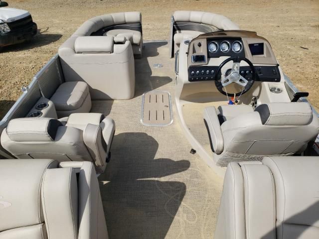 2019 Bennington Marine Pontoon