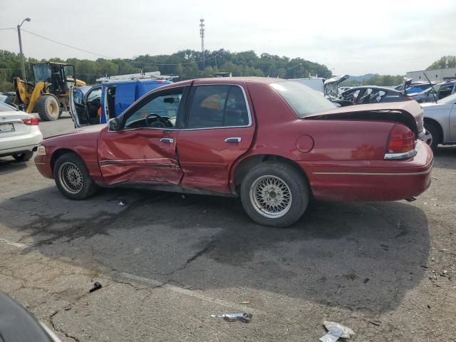2001 Ford Crown Victoria