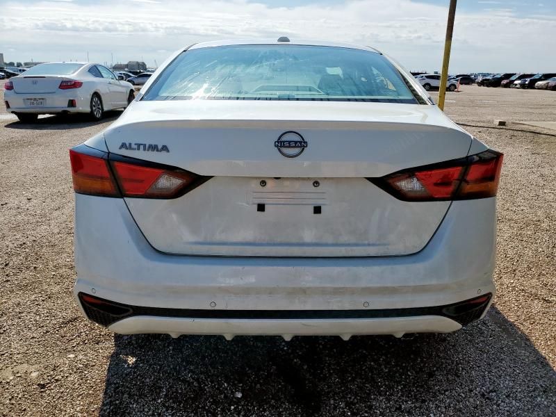 2025 Nissan Altima SV