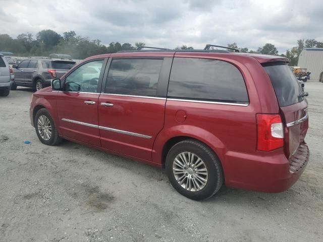 2013 Chrysler Town & Country Touring L