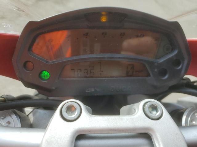 2011 Ducati Monster 696