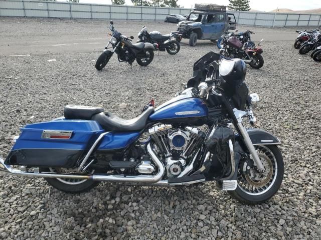 Salvage motorcycles for sale at Reno, NV auction: 2010 Harley-Davidson Flhtk