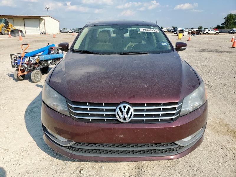 2014 Volkswagen Passat SEL