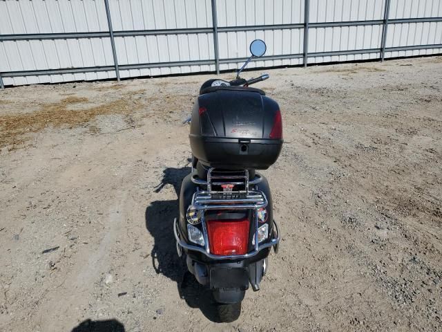 2012 Vespa GTS 300 Super