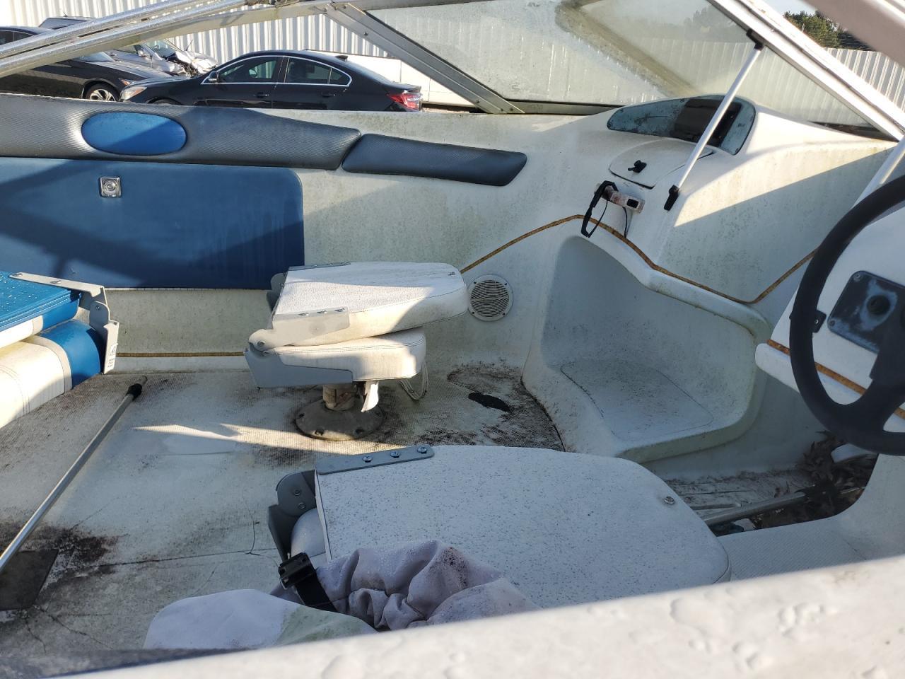 1998 Starcraft Co 1809 Fishing & SKI Boat-Boat