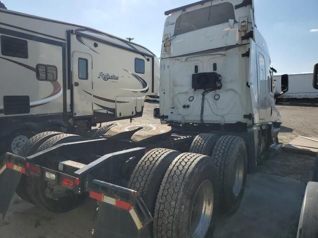 2022 Freightliner Cascadia 116 Semi Truck