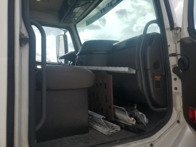 2016 Volvo VNL Semi Truck