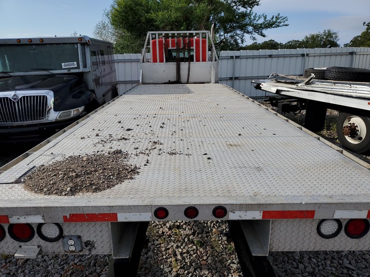 2005 Kenworth T300-Flat BED Truck