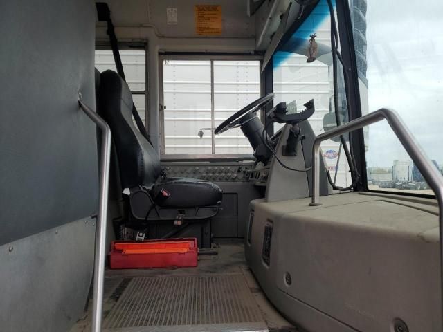 2011 Thomas SAF-T-LINER HDX-School Bus