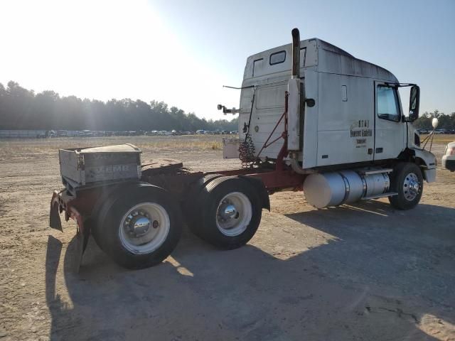 2002 Volvo VNM Semi Truck