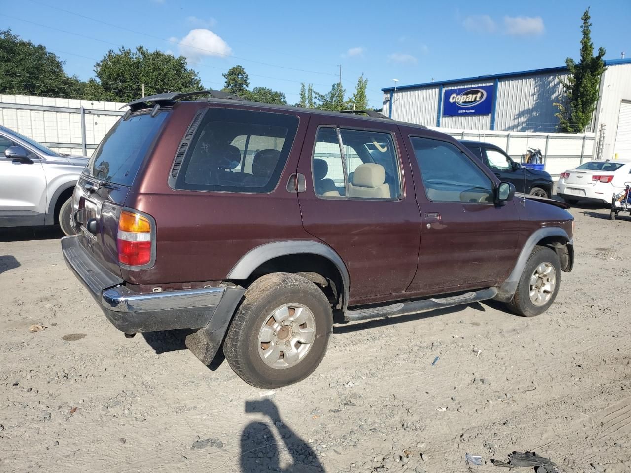 1998 Nissan Pathfinder xe