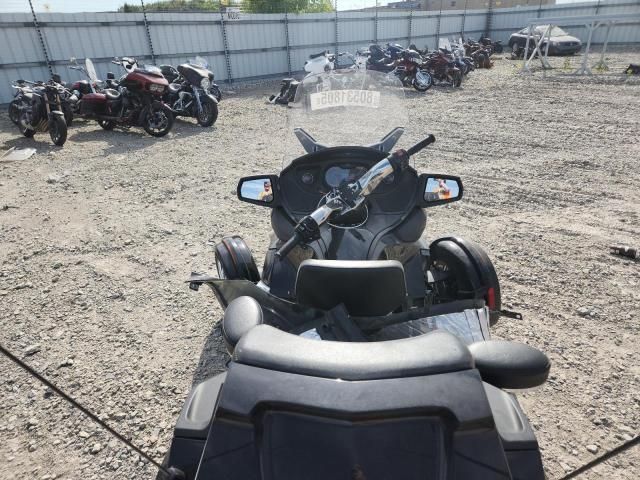 2013 Can-Am Spyder Roadster RT