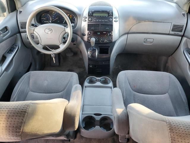 2006 Toyota Sienna CE