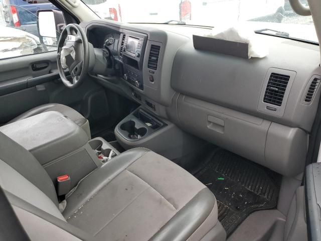 2018 Nissan NV 2500 S