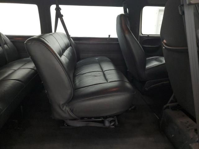 2001 Dodge RAM Wagon B2500
