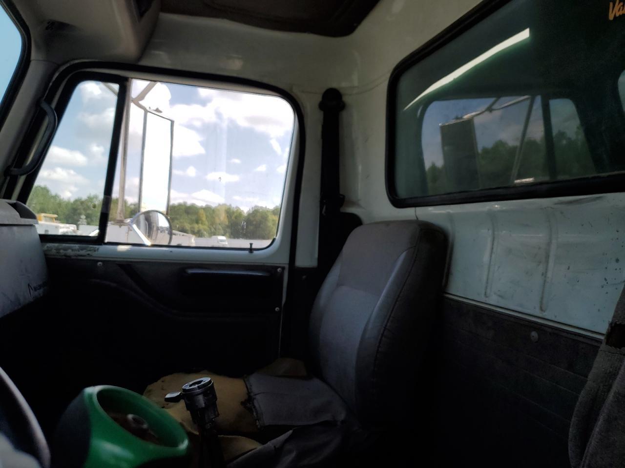 1998 International 8100 Grapple Truck