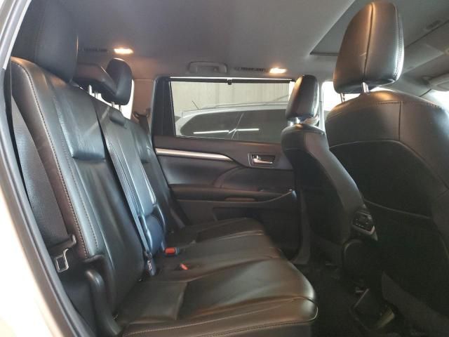 2019 Toyota Highlander se