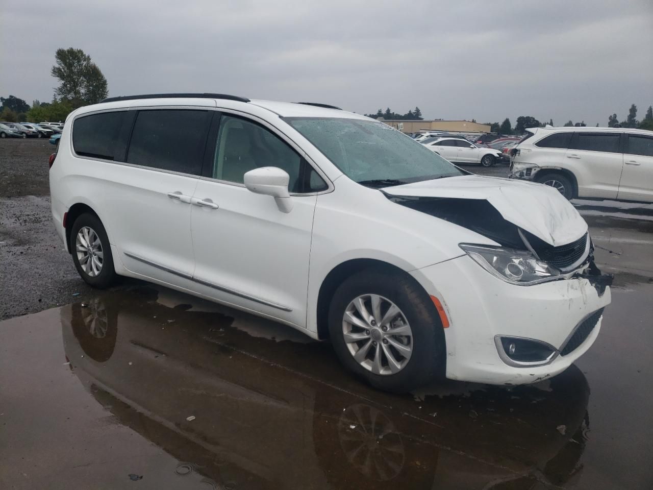 2017 Chrysler Pacifica Touring l