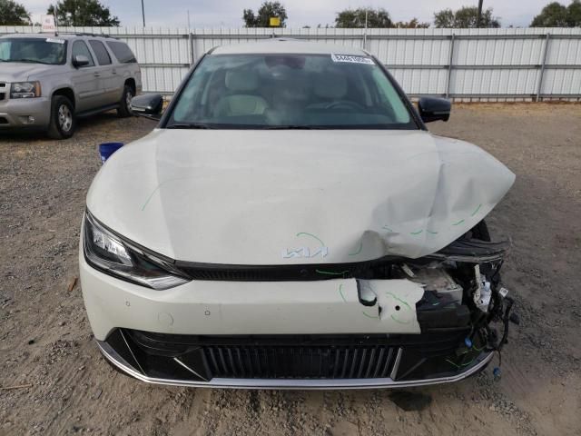 2022 KIA EV6 Light