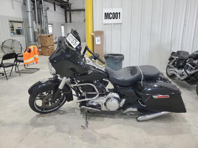 2011 Harley-Davidson Flhx