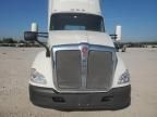 2017 Kenworth T680 Semi Truck