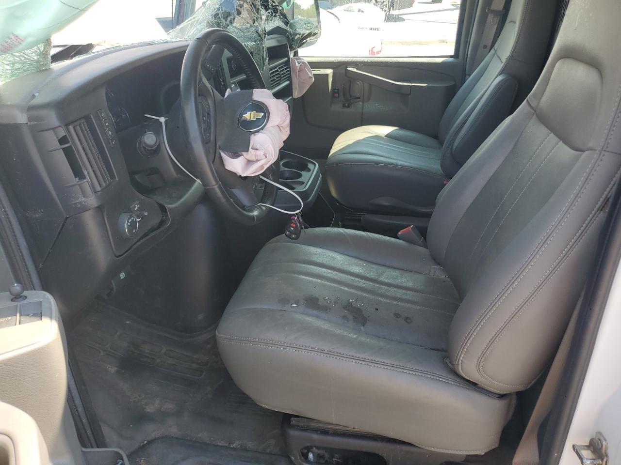 2022 Chevrolet Express G2500
