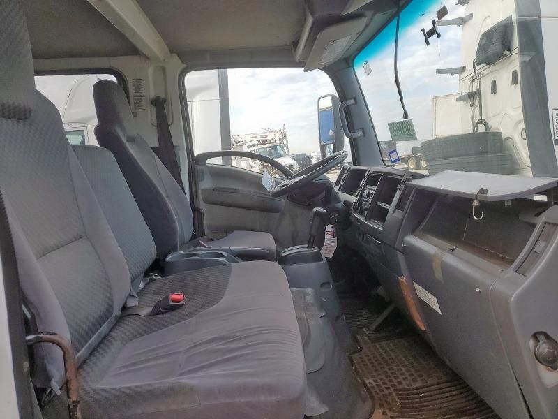2014 Isuzu NPR-HD Crew Cab Flatbed Truck