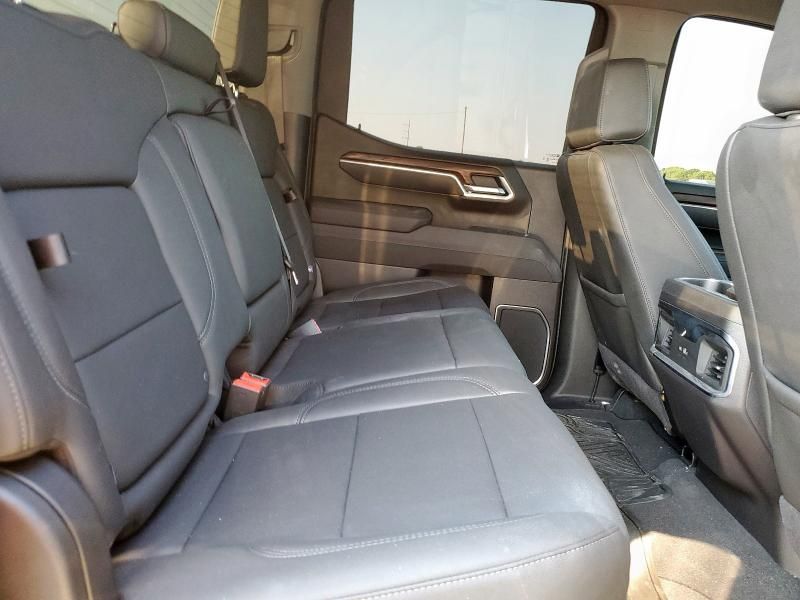 2025 GMC Sierra K1500 SLT