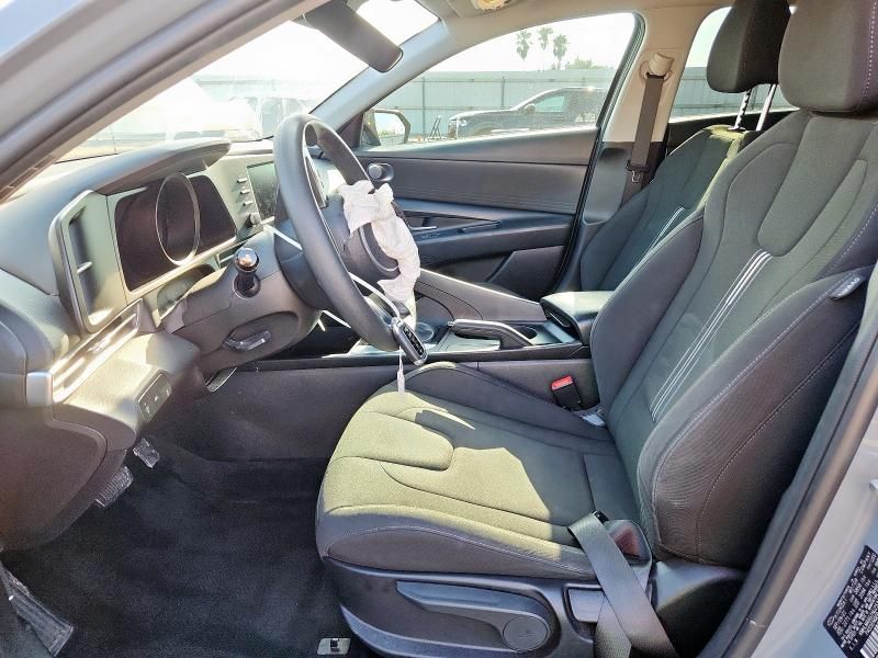 2022 Hyundai Elantra SEL
