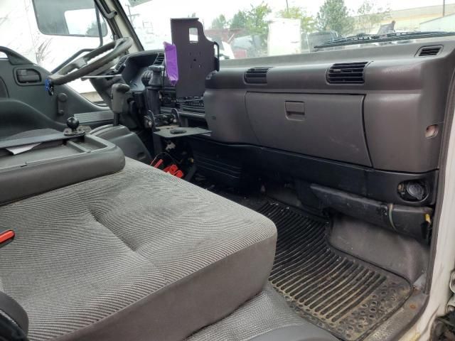 2005 Isuzu NPR