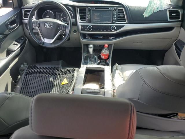 2017 Toyota Highlander SE