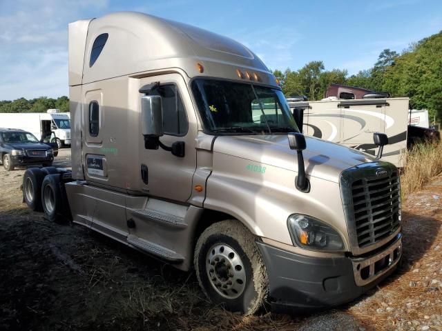 2016 Freightliner Cascadia 125 Semi Truck