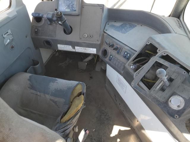 2017 Ottawa Yard Tractor 2017 Ottawa T2-Yard Truck