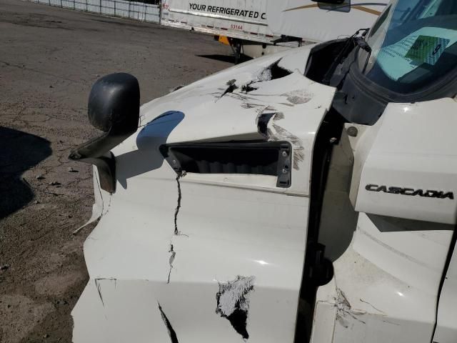 2022 Freightliner Cascadia 116 Semi Truck
