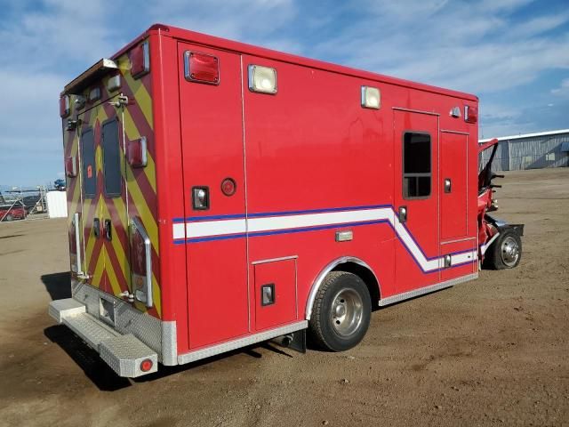 2007 Ford Econoline E450 Super Duty Cutaway Van
