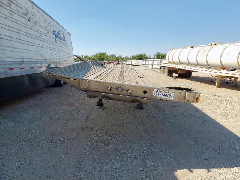 2003 Reitnouer Flatbed Trailer