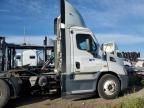 2016 Freightliner Cascadia 113 Semi Truck