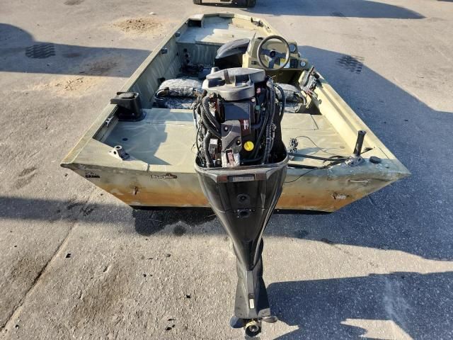 2011 Tracker Boat-Boat