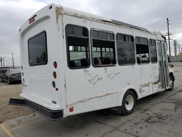 2024 Ford Econoline E450 Super Duty Cutaway Van