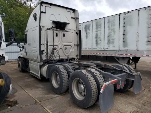 2018 Freightliner Cascadia 125 Semi Truck
