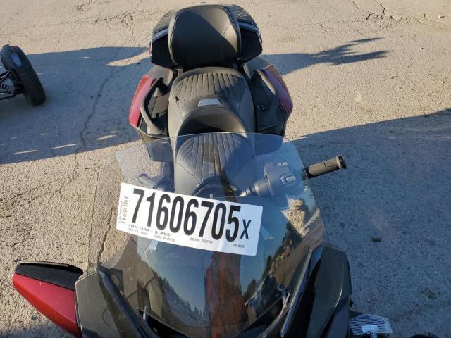 2024 Can-Am Spyder Roadster RT
